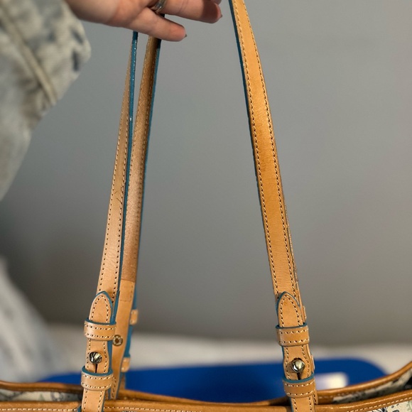 Dooney & Bourke X Disney Vacation Club 25th Anniversary Women's Tote Bag - Picture 5 of 12